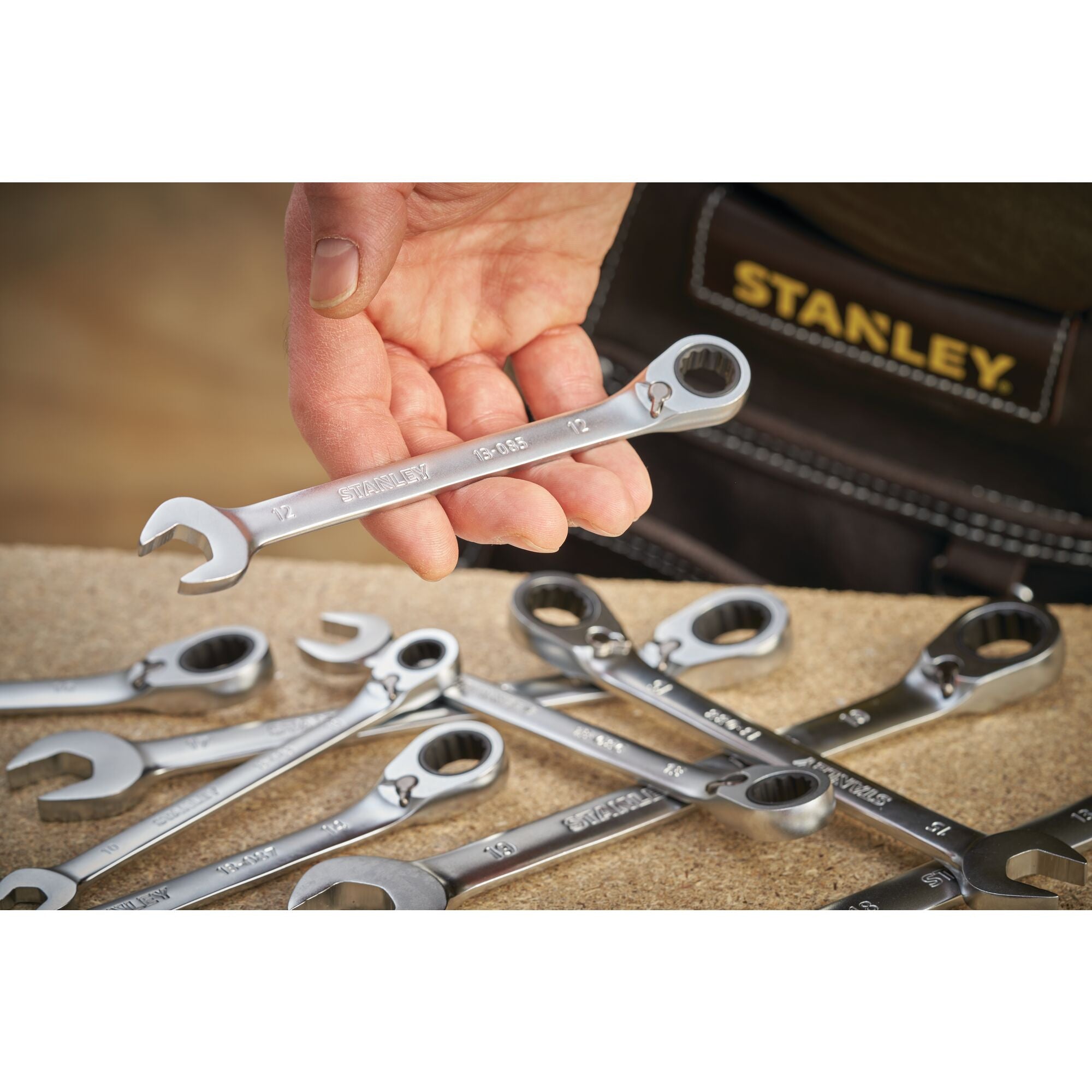 Cheie cu clichet reversibilă anti-alunecare STANLEY® FATMAX® de 13 mm Stanley - imagine 3